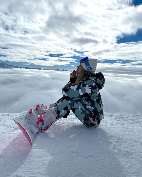 natascha-vallelian-arosa_21 Natascha Vallelian in Arosa, Switzerland, canton of Grisons